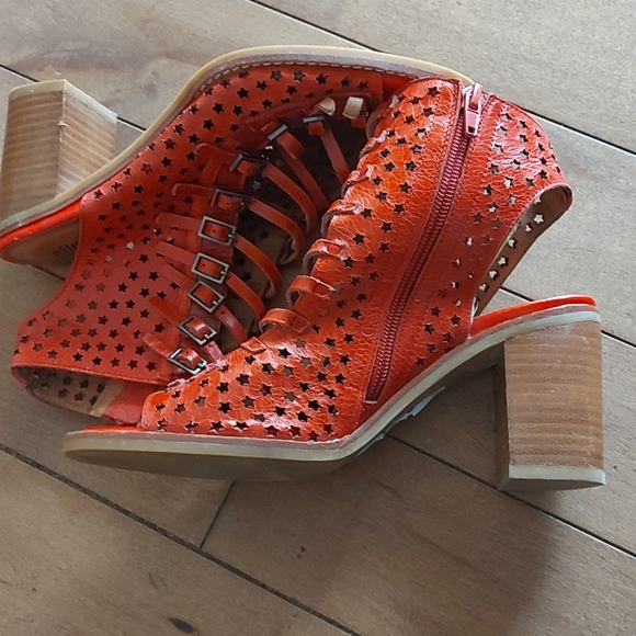 COPY - Jeffrey Campbell Houdini red leather bootie sandals - Picture 3 of 10